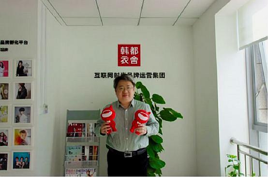 他靠10万起家,他靠8000块起家