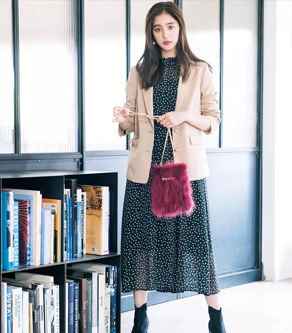 适合30-40岁穿的夏季穿搭,二十岁女生适合的时髦穿搭夏季