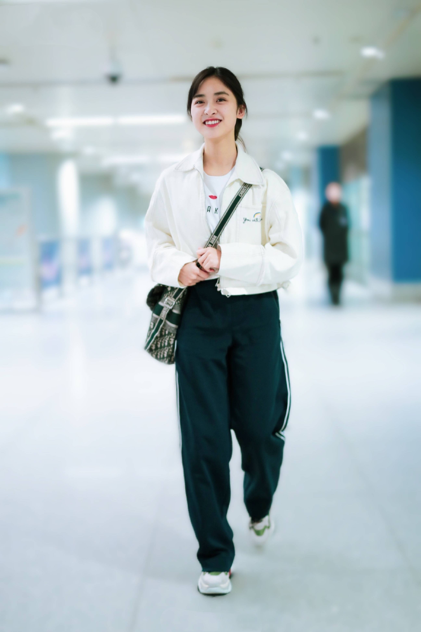 沈月换装秀,沈月扎双马尾的照片