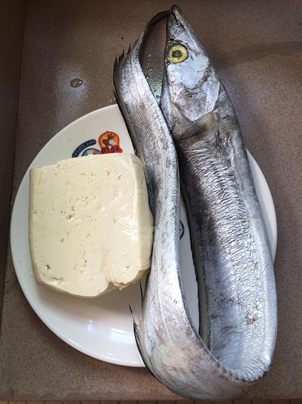 红烧鱼块怎么煎不会烂,烧鱼嫩的诀窍