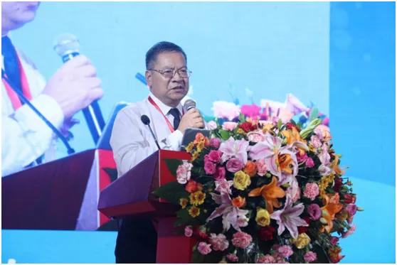 恒通动保多维度赋能经销商！高举一切为了养殖人的笑的旗帜