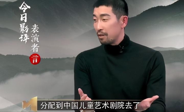 入行20年，跟刘德华搭档一坏成名：王*源千**值6180万片酬吗？