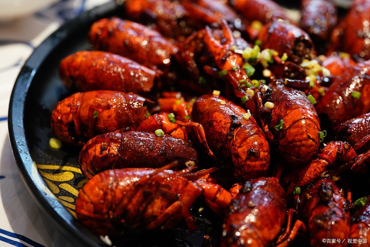 武汉小龙虾推荐蒸虾,在武汉吃到人气最旺的靓靓蒸虾