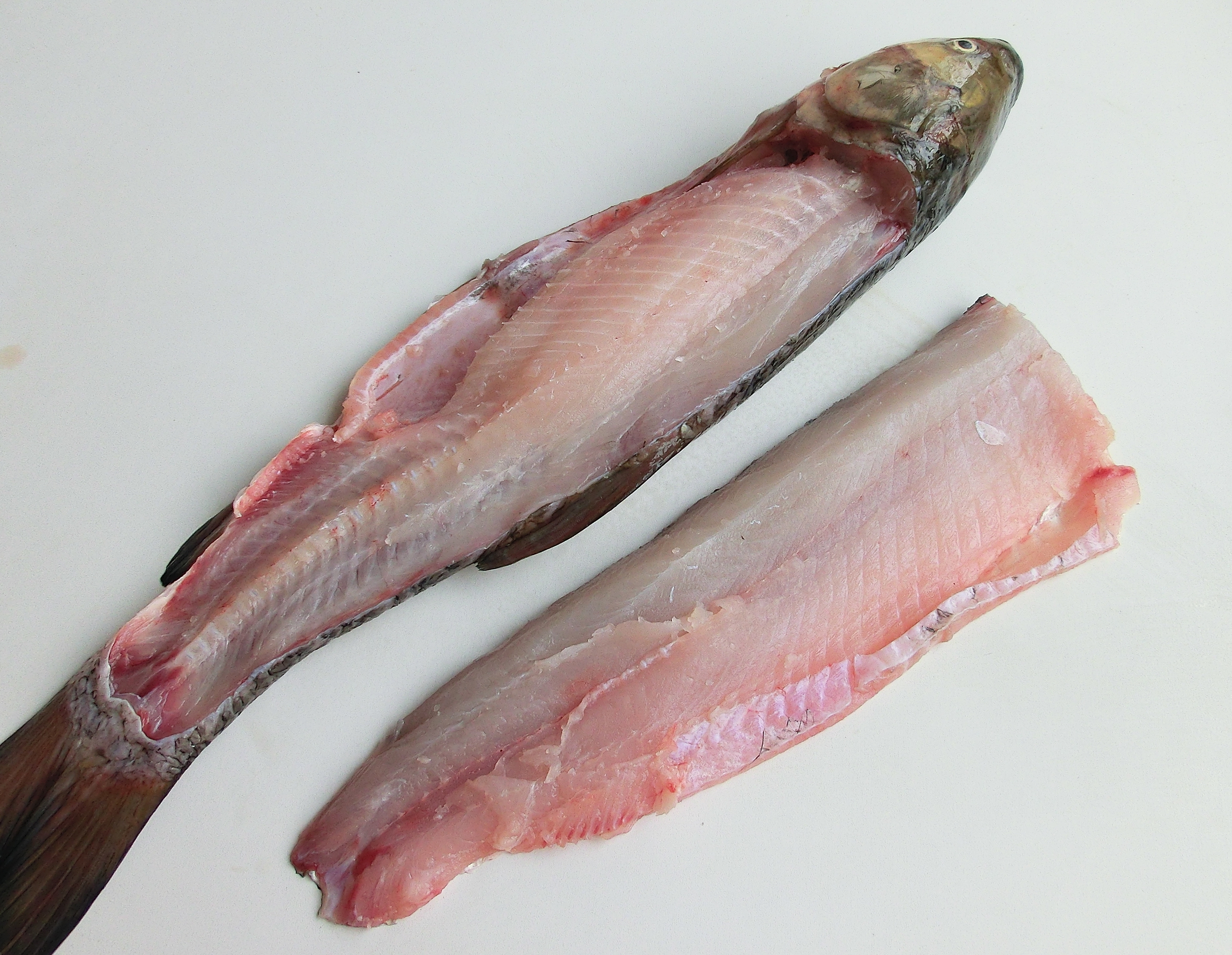 剔除鱼腥线吗,如何摘除鱼的鱼腥线