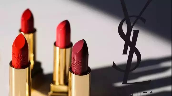 你还没买？这个女生最爱的彩妆收割机再不入手就全断货了！