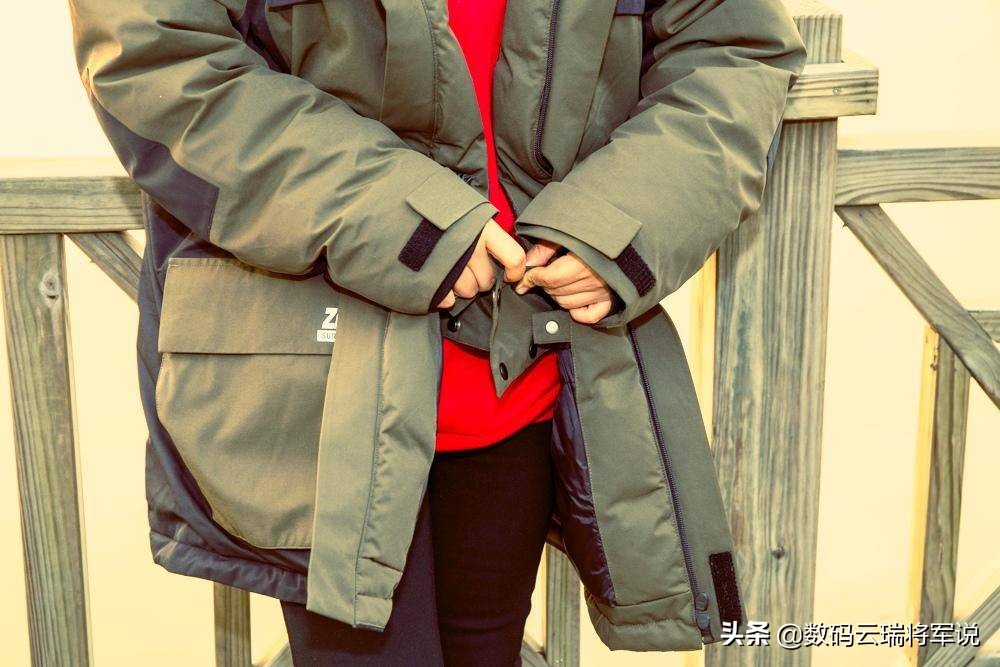 无畏长款棉服视频,无畏冬季赛外套