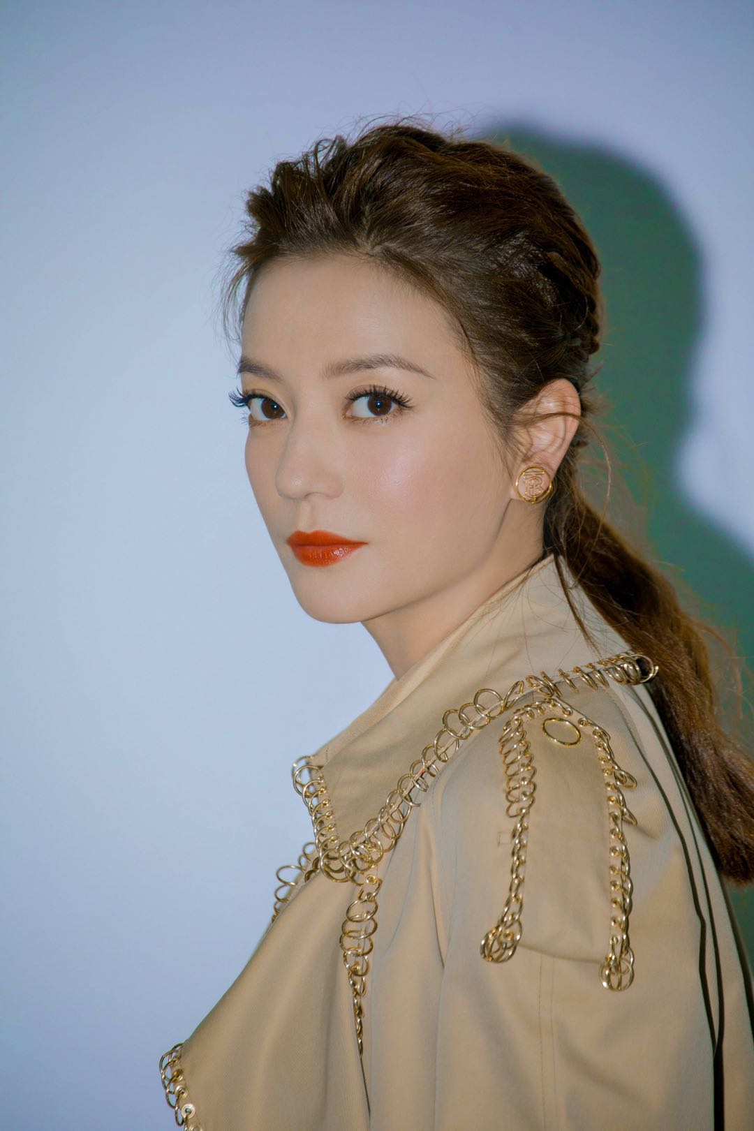 赵薇麻花辫发型,赵薇的各种发型