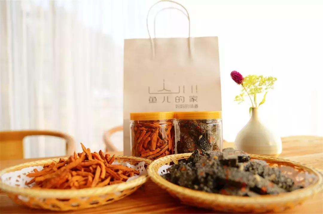 把千岛湖“装”进自家民宿，做了一个无敌湖景泳池，让无数人尖叫