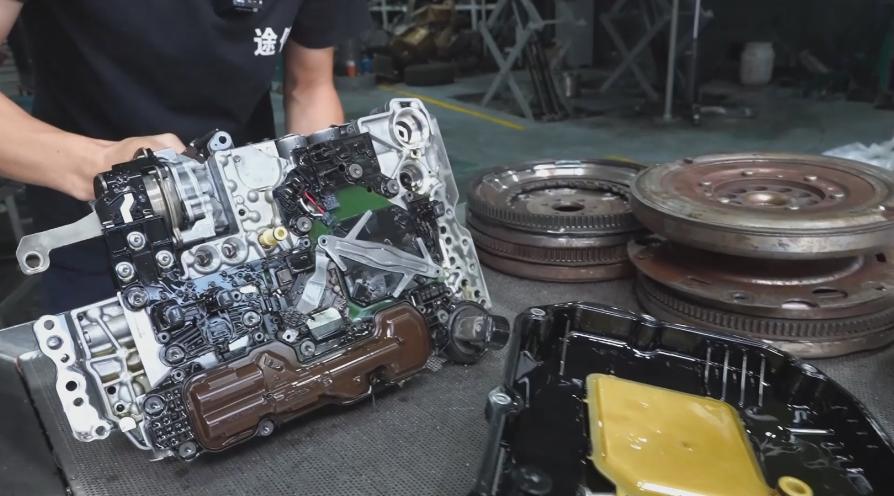 奔驰10款车型,奔驰9at变速箱顿挫解决方案