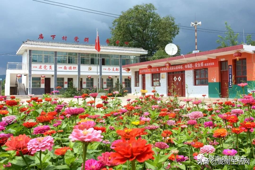 我叫成县，这是我2019年的自拍照