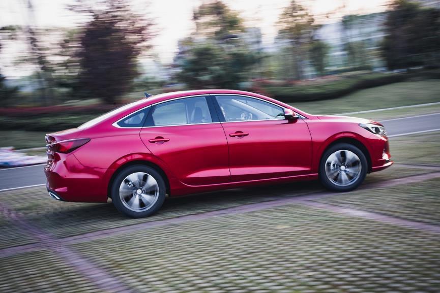 宝马f20评价,逸动plus高速稳定性怎么样