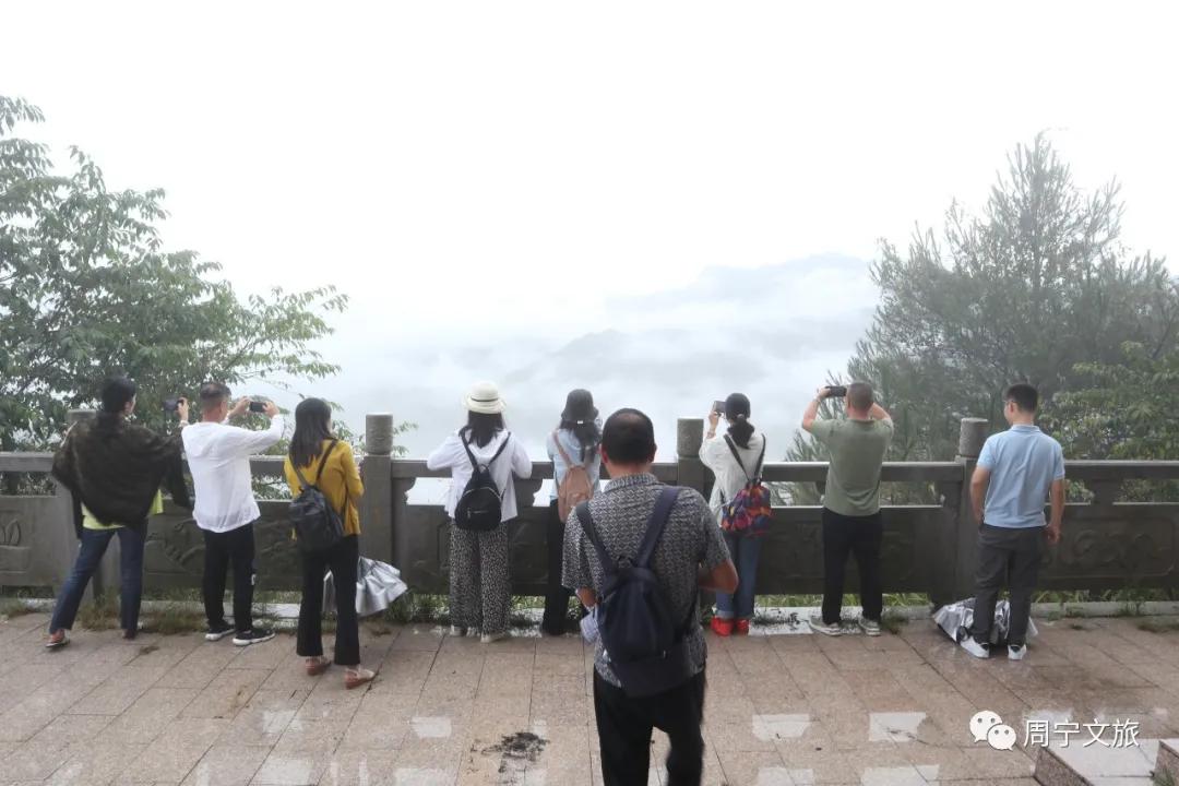 周宁县礼门乡举办“避暑清凉福地”品牌推介会，浙闽知名旅行社赴周宁考察踩线，为衢宁铁路旅游线路产品铺路