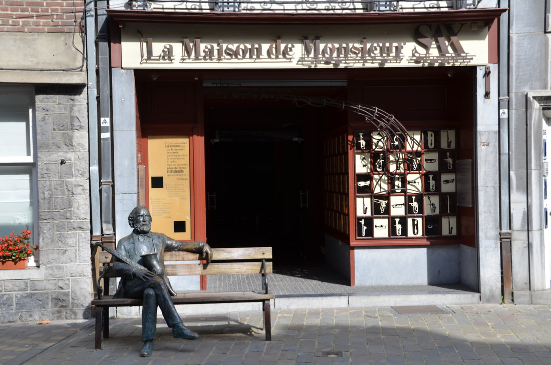 比利时200法郎赏析，萨克斯的名称来源于这位乐器大师的姓氏