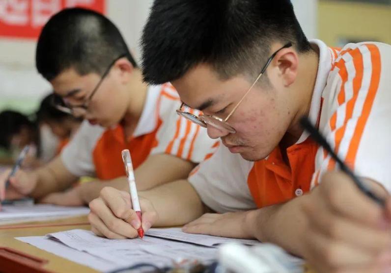 苏州市优秀高中前二十名,苏州市区高中升学率排名一览表