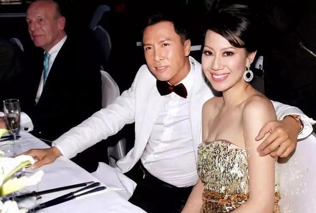 “名媛”汪圆圆，被母亲送进豪门，3年生3娃稳握继承权