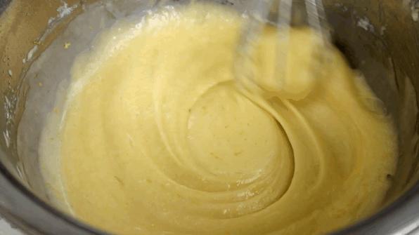 怎样做蛋糕又松又软不塌,做蛋糕蓬松不塌的方法