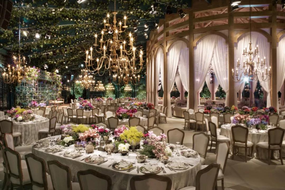 这才是婚礼真正应该有的样子,前院办婚礼后院摆酒席