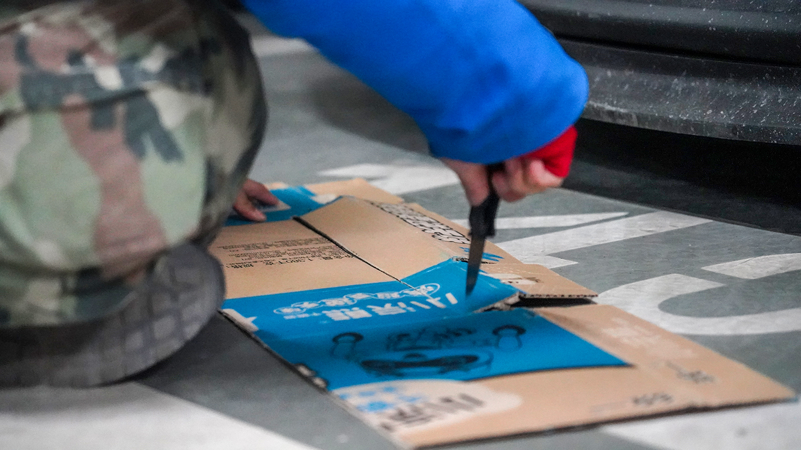 车内暖风出得慢？一个纸板全搞定！｜穷玩车