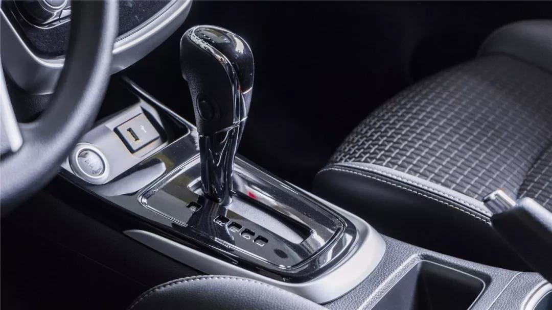 东风日产骐达：价格高一点，但空间告诉你值得！「快车体验043」