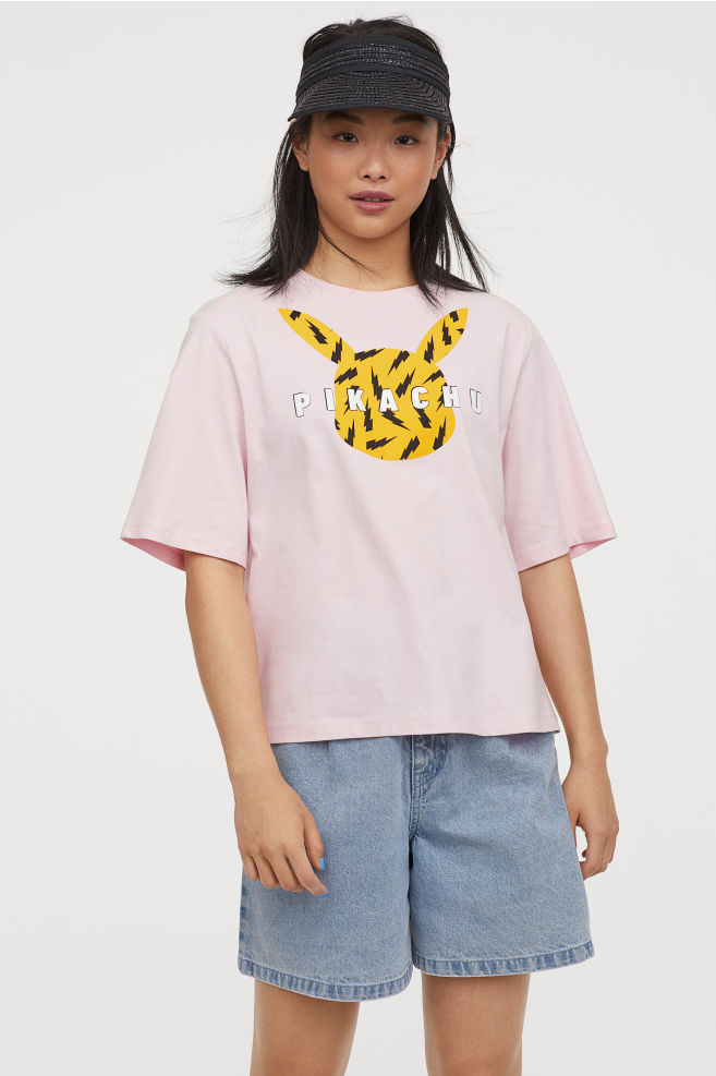 优衣库与kaws联名t恤 (优衣库kaws联名t恤图片)