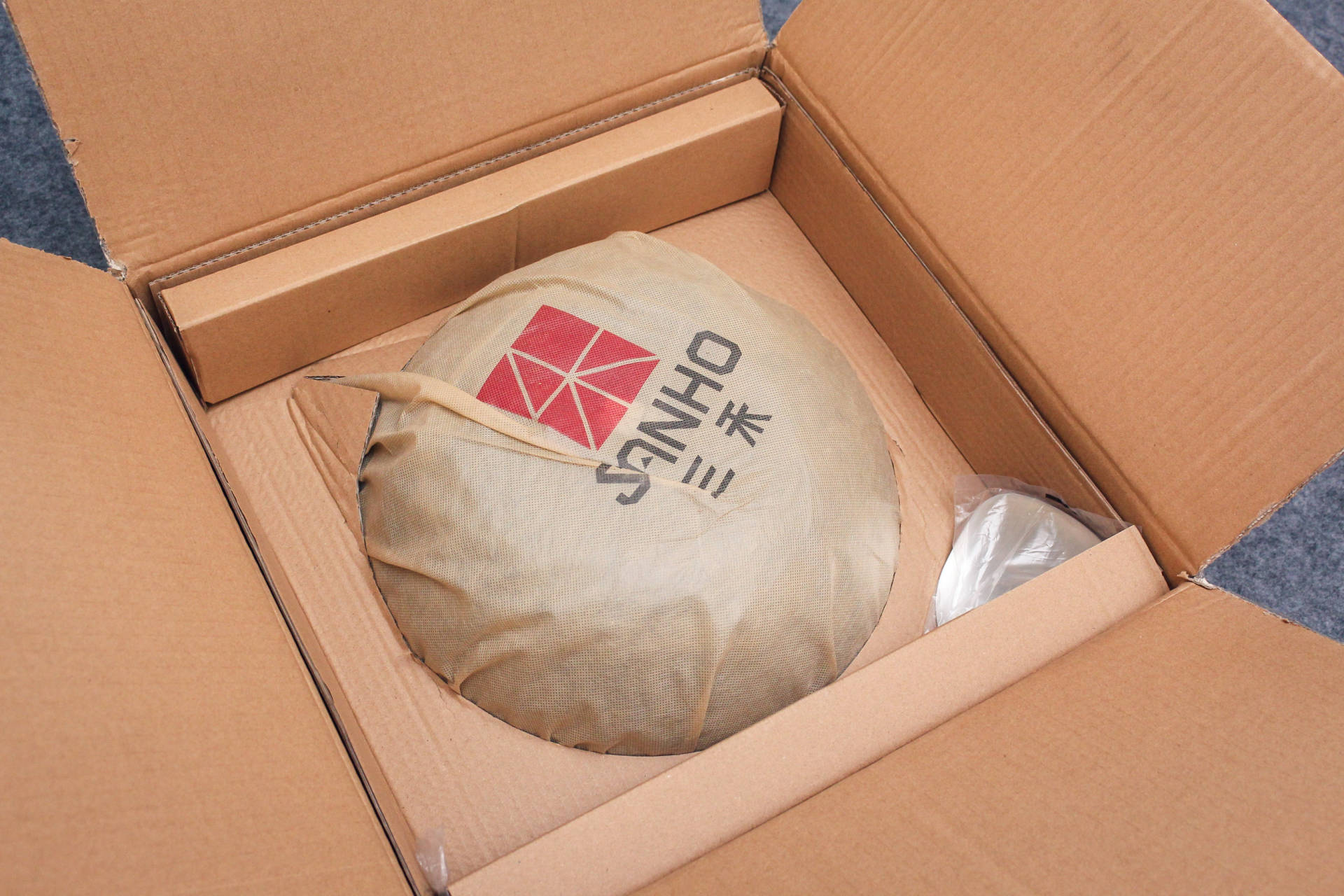 章丘铁锅和三禾不粘锅哪个好,三禾纯钛无涂层炒菜锅