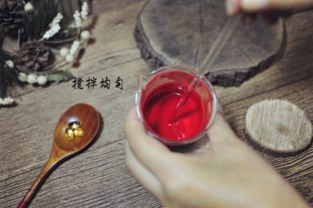 自制口红的危害大解析！妈妈，我再也不敢用自制口红了