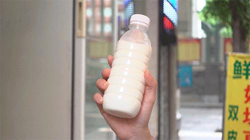 这家开了十几年奶店，每天供应生鲜牛奶，自制的牛奶糖水超赞