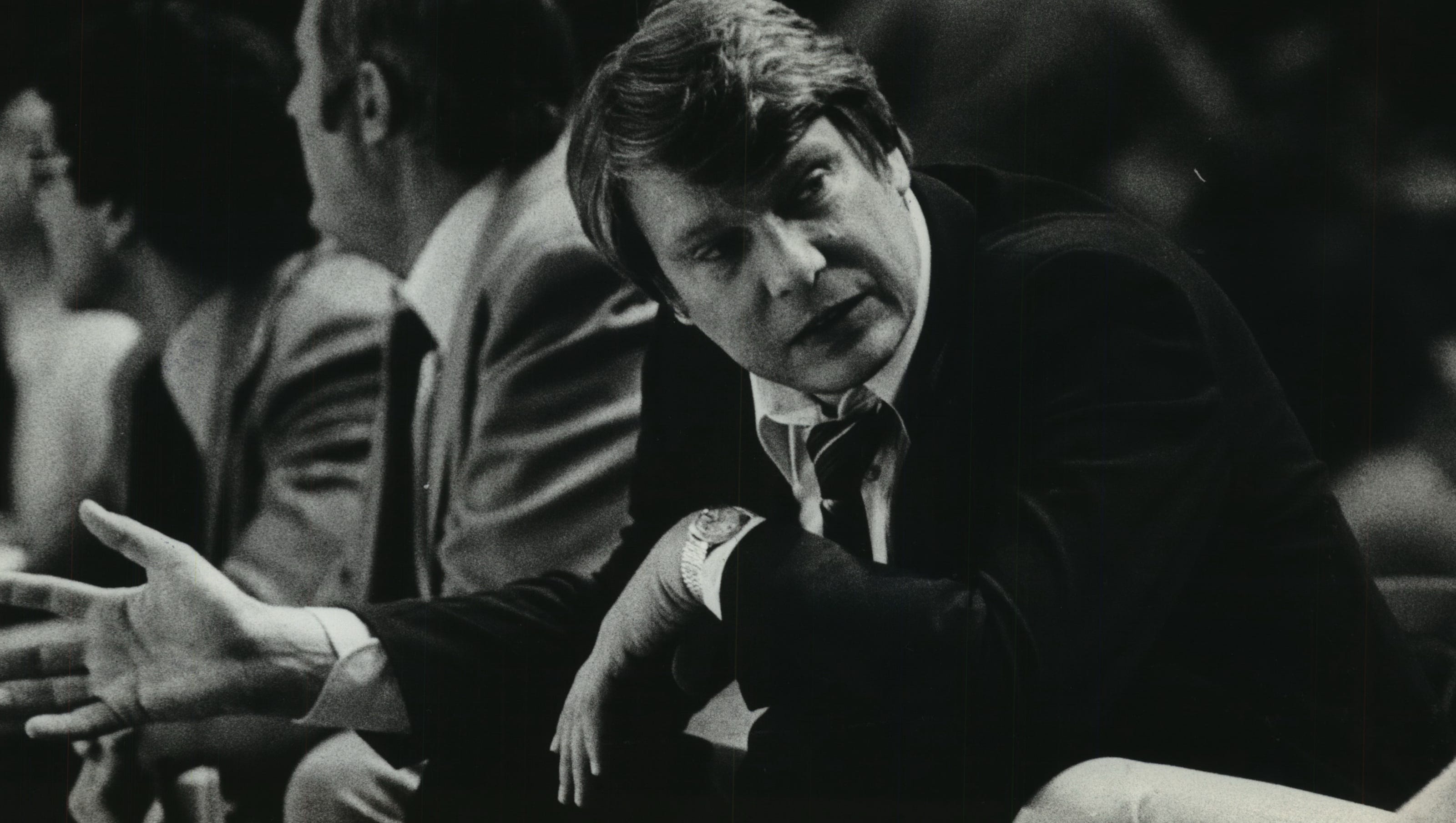 勇士为库里破三分纪录制定的战术,回顾勇士22年冠军之路