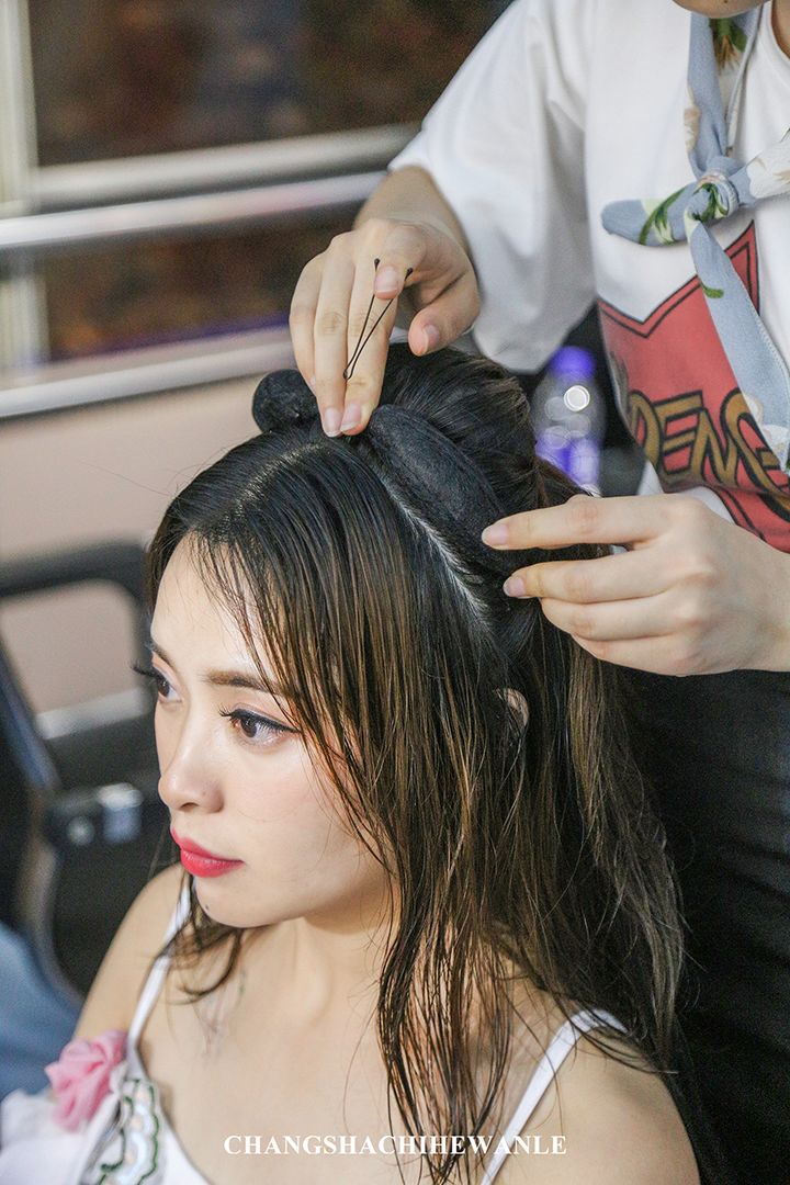 引爆星城！三亚仙气十足的水下摄影来长沙啦~湖南卫视率先取景