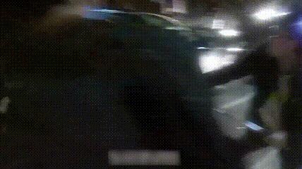 小偷偷车被监控拍下过程,小偷偷车锁车视频