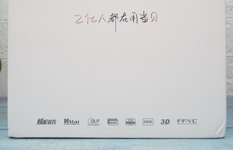 当贝投影f3对比灯泡机,当贝f3投影灯泡