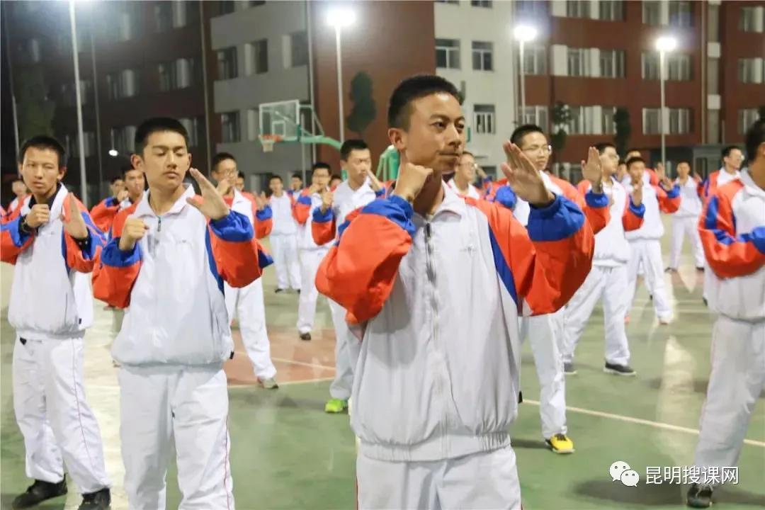 首届高考一本率达77.46%,昆三中经开学校为何成为名校“黑马”?