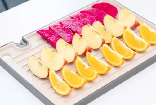 日本科技挑战中国传统！99元砧板连角落都有用，网友：服气