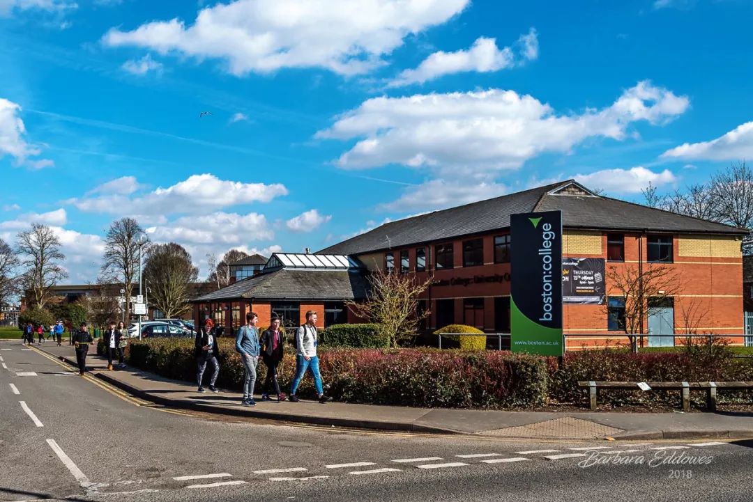 一年专升本民办要花多少钱,一年专升硕英国