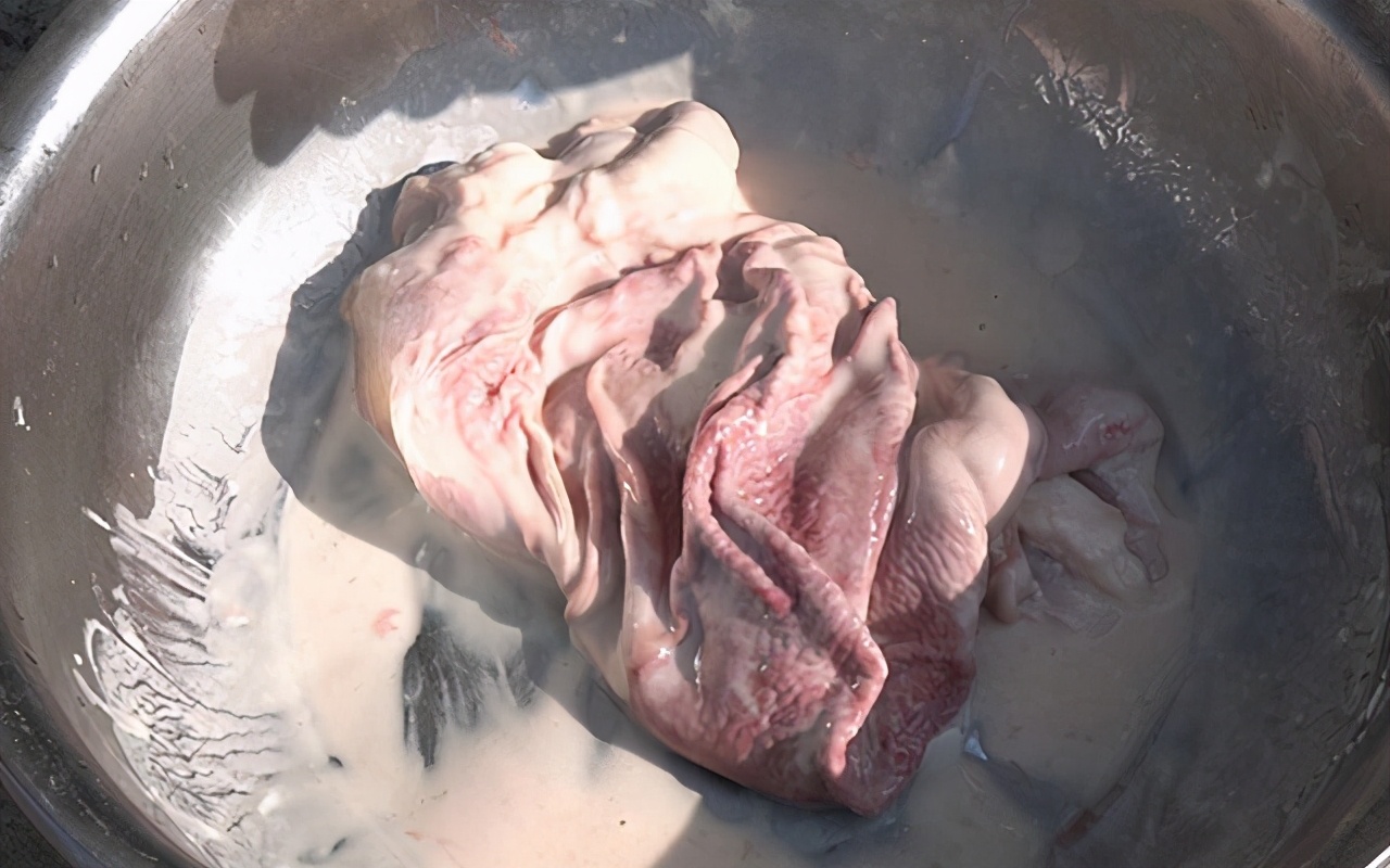 如何清洗猪肚的小技巧简单又实用,吃猪肚要怎么洗