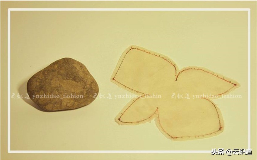 衣服裁剪制作女,服装立体裁剪稿子怎么做