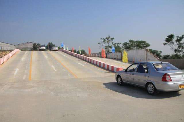 科目二考试技巧方向盘怎么打,考科目二的技巧如何打方向盘