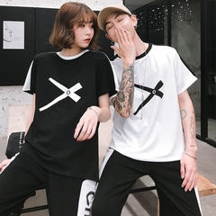 情侣装这样穿完全是心动,情侣装显得不落俗套该如何穿