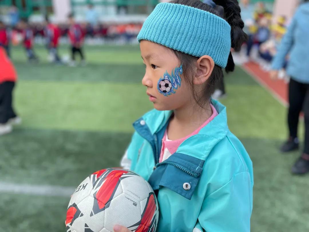 南京市浦口区凤凰幼儿园：快意奔跑“足”够精彩，点燃幼儿足球梦