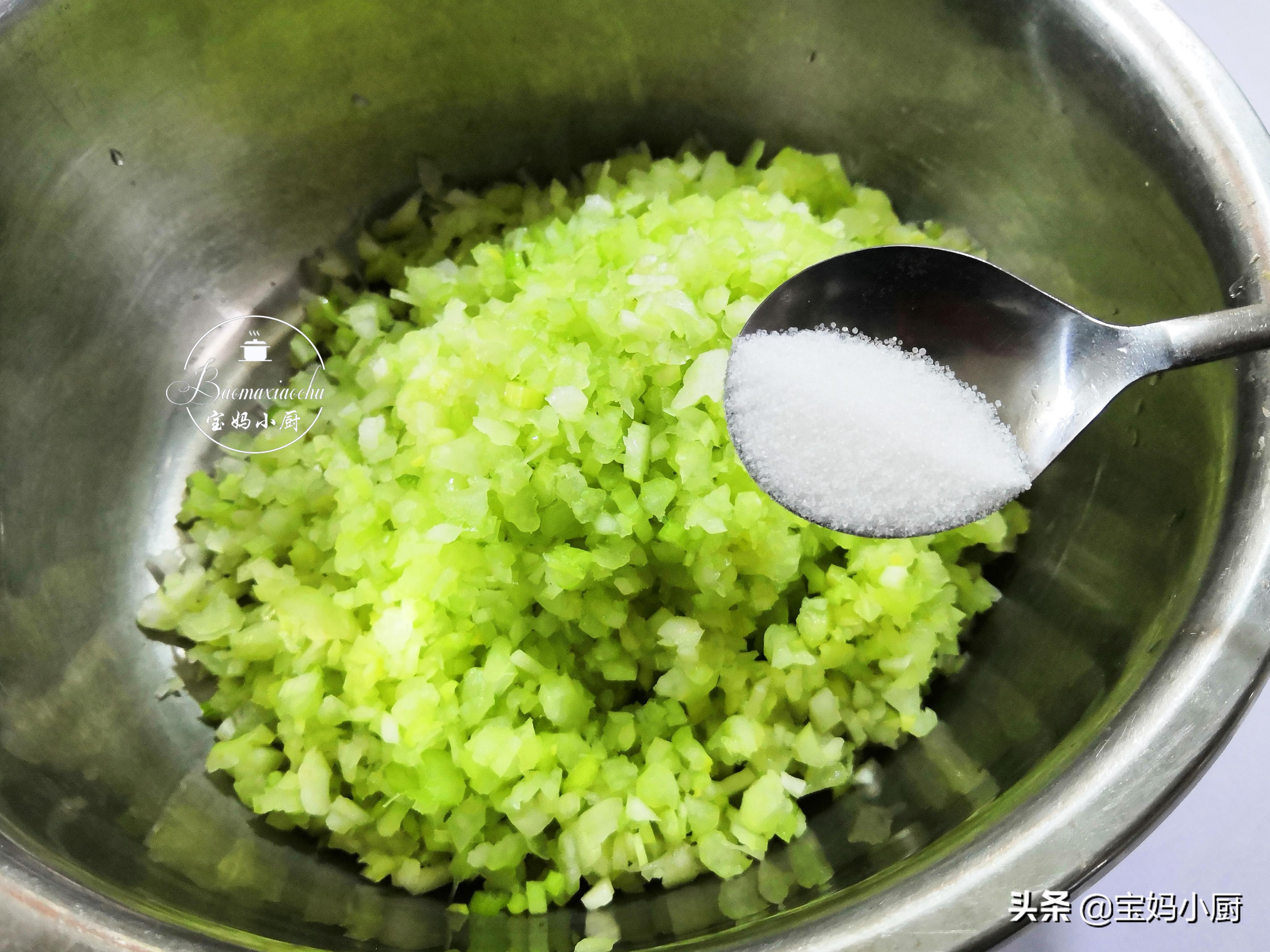 大汤包馅最正宗的做法,咬一口流油的灌汤包馅怎么调的