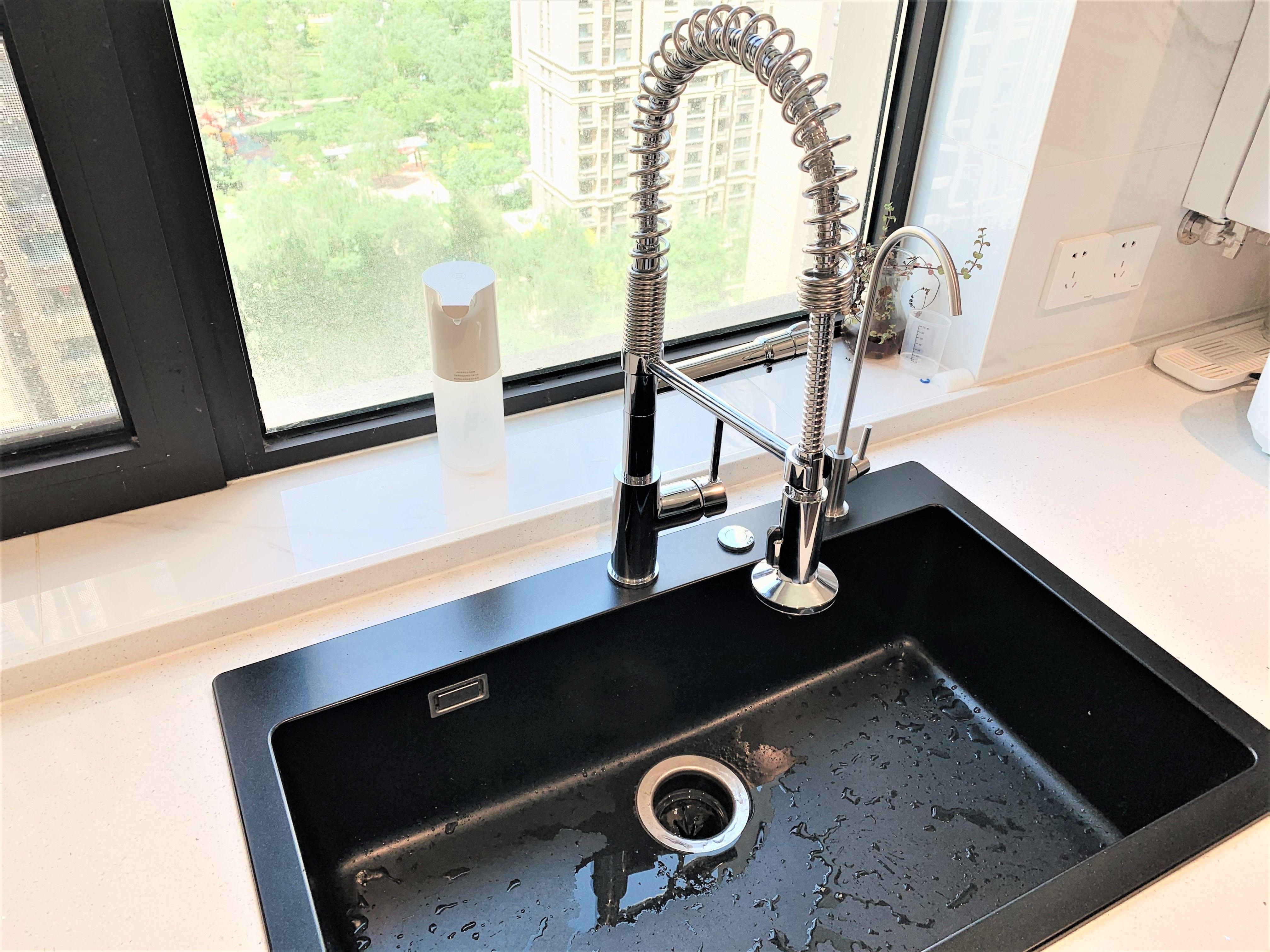 厨房折叠式龙头铜好还是不锈钢好,九牧厨房龙头33080和33132区别