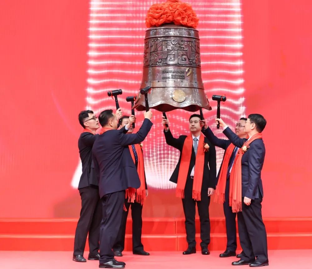 大学教授创业，如今市值1000亿：揭秘中国“敏感肌第一股”薇诺娜