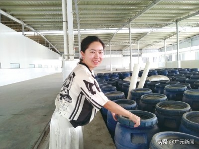 房企女高管放弃百万年薪回广元创业，让小小泡菜远销海外