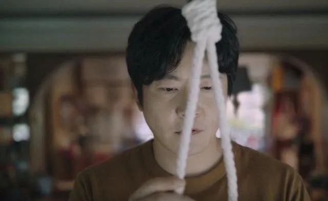 偶尔，情绪突然陷入绝望惊恐的深渊，它叫作“情绪熔断”