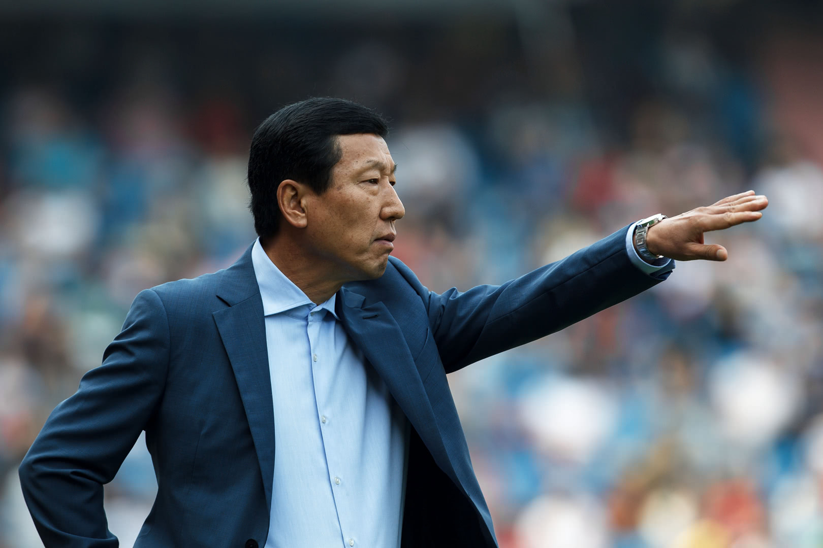 权健老板束昱辉还会投资足球吗,天津权健束辉