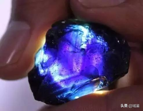 世界各地珍稀宝玉石大全第三集 (中国各省珍稀宝玉石)