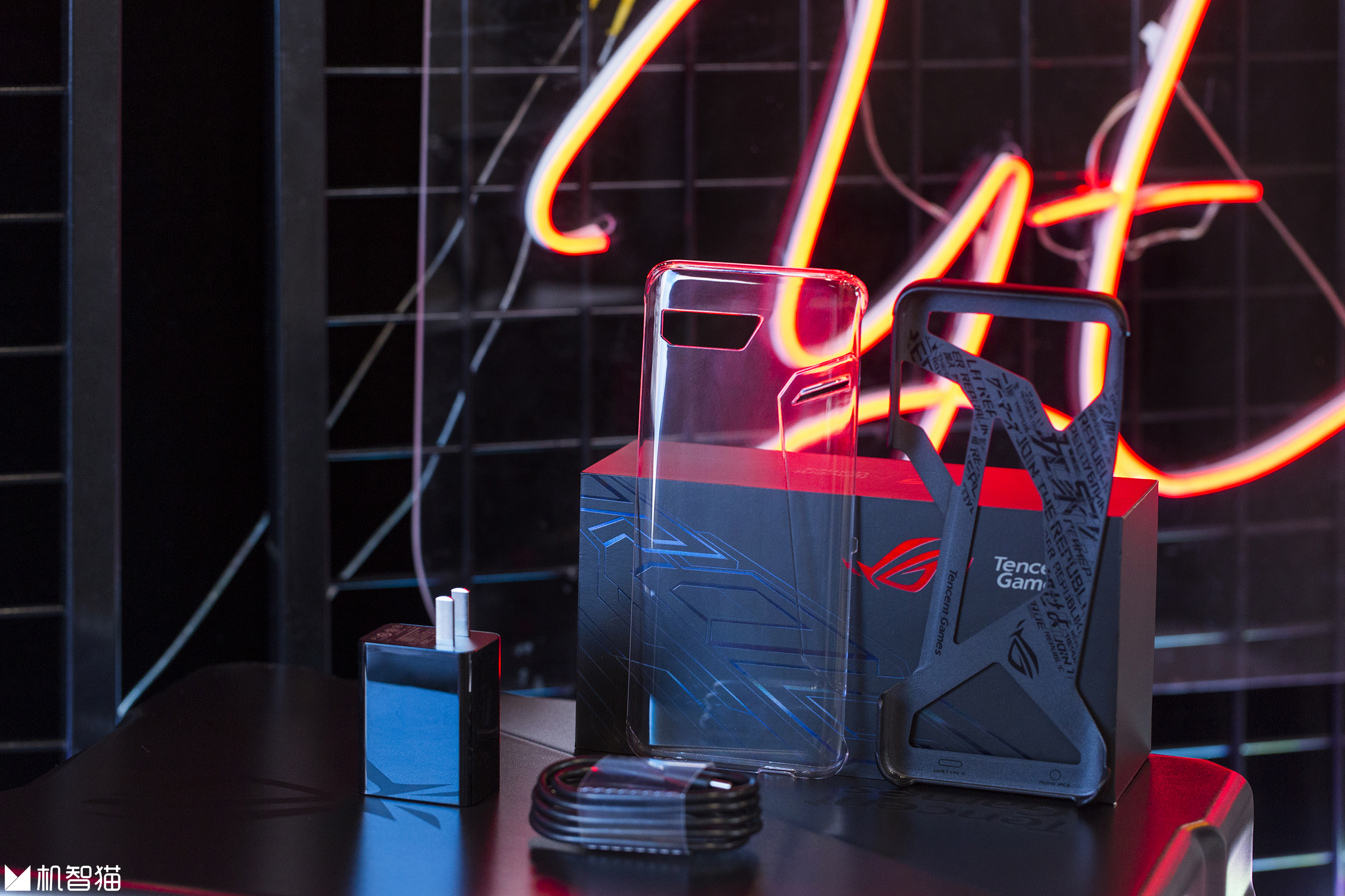 华硕rog6游戏手机,华硕rog2代游戏手机原神