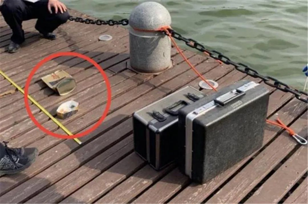 19岁男孩因为爱情坠楼事件,19岁少女跳楼身亡后续