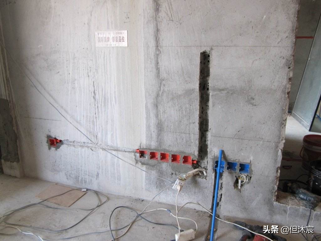 家里明装插座太少怎么改装,装修完感觉插座不够用