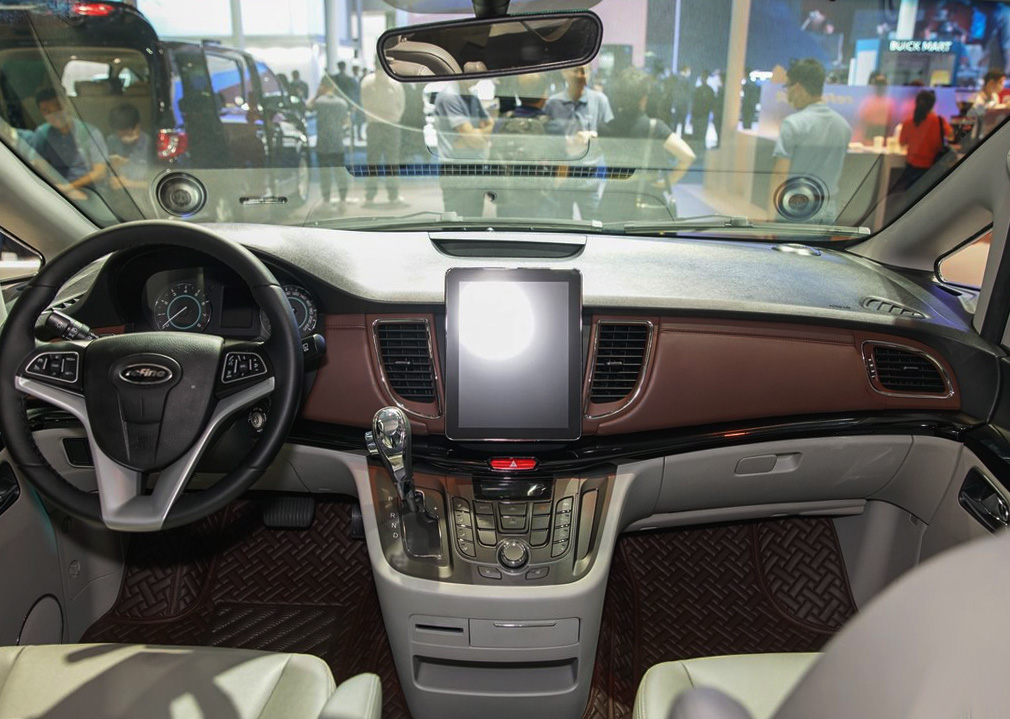 江淮新款大7座MPV，瑞风L5实车亮相，轴距超3米，搭载2.0T动力